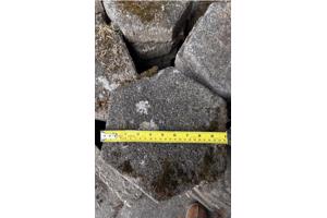 GRATIS buiten tegels , op te halen in VUGHT.