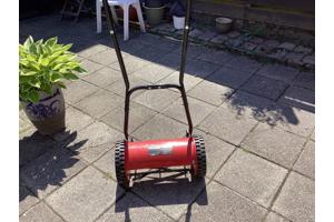 Handgrasmaaier met opvangbak