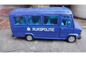 Siku 1921 nl rijkspolitie bus