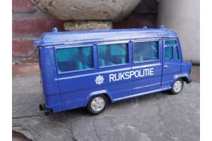 Siku 1921 nl rijkspolitie bus