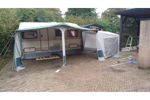voortent en bij tentje