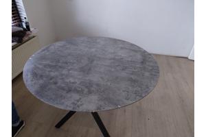 Ronde eettafel