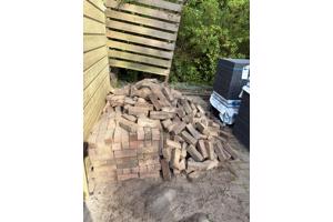 Gratis af te halen: diverse bestratingsmaterialen