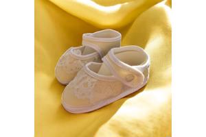 Junior Joy Babyschoenen Newborn Meisjes Geel met wit kant