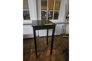 Tafels uit theaterstudio