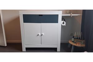 Commode met kastjes en la