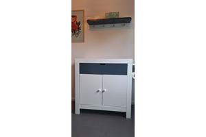 Commode met kastjes en la