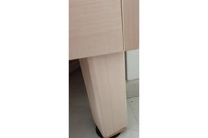 1 persoons bed (90x200cm) zeer goede staat.  Houten ombouw