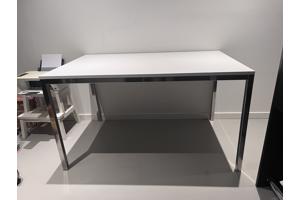 EETTAFEL + 4 STOELEN – WIT/ZWART/CHROOM