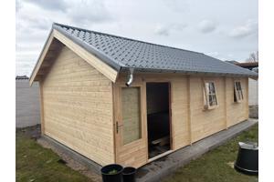 MAATWERK: blokhutten, woonunits, bijgebouwen.