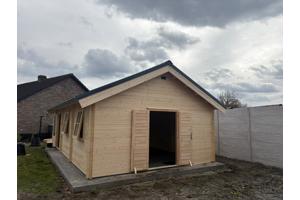 MAATWERK: blokhutten, woonunits, bijgebouwen.