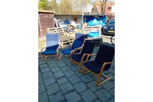 4 maal nette poang, 2 volwassen, 2 kinderstoelen