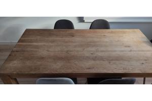 Eettafel massief eiken