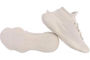 J3007 sneakers beige 43 (valt als 42)
