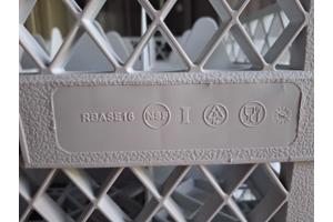 vier kratten voor horeca afwasmachine/vaatwasmachine