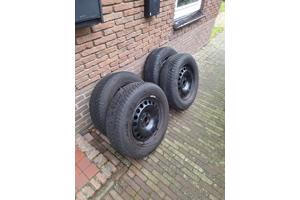 Winterbanden op stalen velgen tiguan 5x112