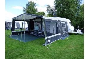 HOBBY DE LUXE 400SF. VOORTENT, LUIFEL, MOVER