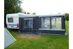 HOBBY DE LUXE 400SF. VOORTENT, LUIFEL, MOVER