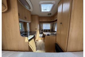 HOBBY DE LUXE 400SF. VOORTENT, LUIFEL, MOVER