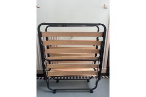 Opklapbed met matras 80 x 1.90. In goede staat. Weinig gebruikt.