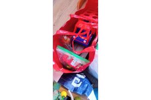 Tassen vol speelgoed