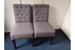 2 eetkamer stoelen