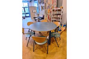 Halfronde tafels 15 stuks