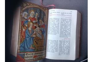 Boek ;Katechismus voor Plechtige Heilige kommunie en vormsel