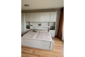 Bed en wand meubels en kasten