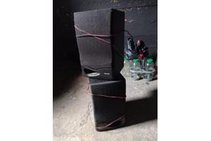 2x luidsprekers / speakers