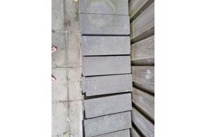 Stenen voor border