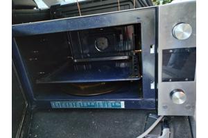 Combimagnetron Samsung compleet en goed werkend.