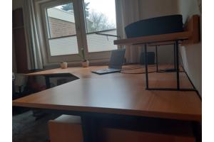 Ikea hoekbureau met ladenkast