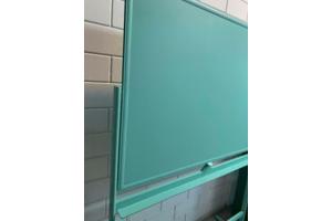 whiteboard magneetbord, groen geverfd voor fotoshoot