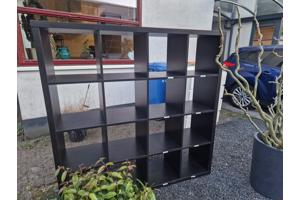 mooie boekenkast en ladekast