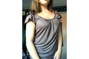 Donkerbeige tshirt met pofmouw - Donna Bizarra (S/36)