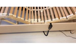 1 persoonsbed compleet, met elektrisch verstelbare bedbodem