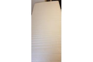 1 persoonsbed compleet, met elektrisch verstelbare bedbodem