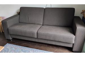 Donkerbruine 2,5-zits bank