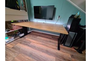 Moet Snel Weg Groot Burea/Tafel D:100cm B:180 H: Verstelbar