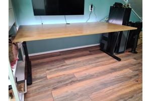 Moet Snel Weg Groot Burea/Tafel D:100cm B:180 H: Verstelbar