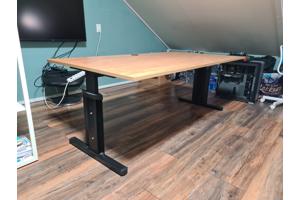 Moet Snel Weg Groot Burea/Tafel D:100cm B:180 H: Verstelbar