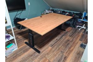 Moet Snel Weg Groot Burea/Tafel D:100cm B:180 H: Verstelbar