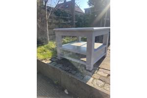 Stevige salontafel met lade