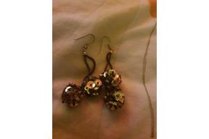 Een leuk set keting plus orbel