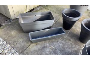 Grote kunststof plantenbakken
