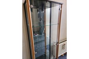 Glazen Vitrinekast met verlichting