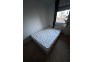 Bed 140 x 200 cm incl. matras