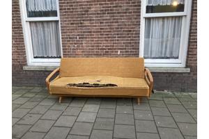 Vintage bank design maar moet gestoffeerd worden