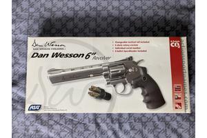 Dan & Wesson 6" /  4,5mm co2 bb